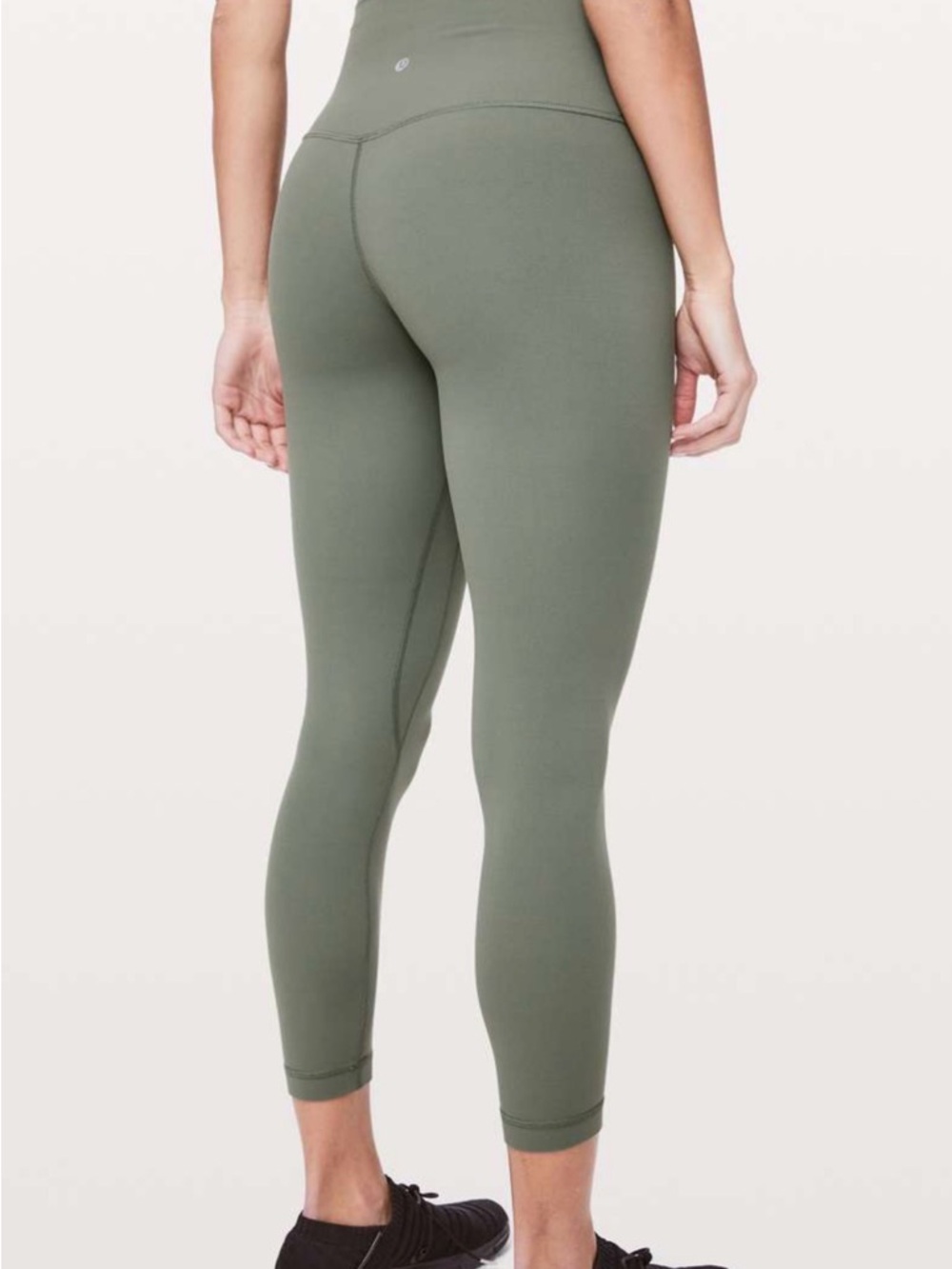 Lululemon Align Pant II *25"
Grey Sage size 6